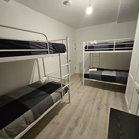 In 8 / Cosy House Δουβλίνο