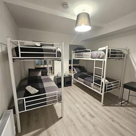 Πανσιόν In 8 / Cosy House *